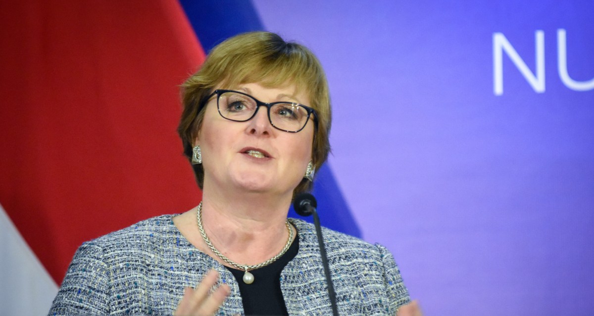 Linda Reynolds, Australian minister of defense