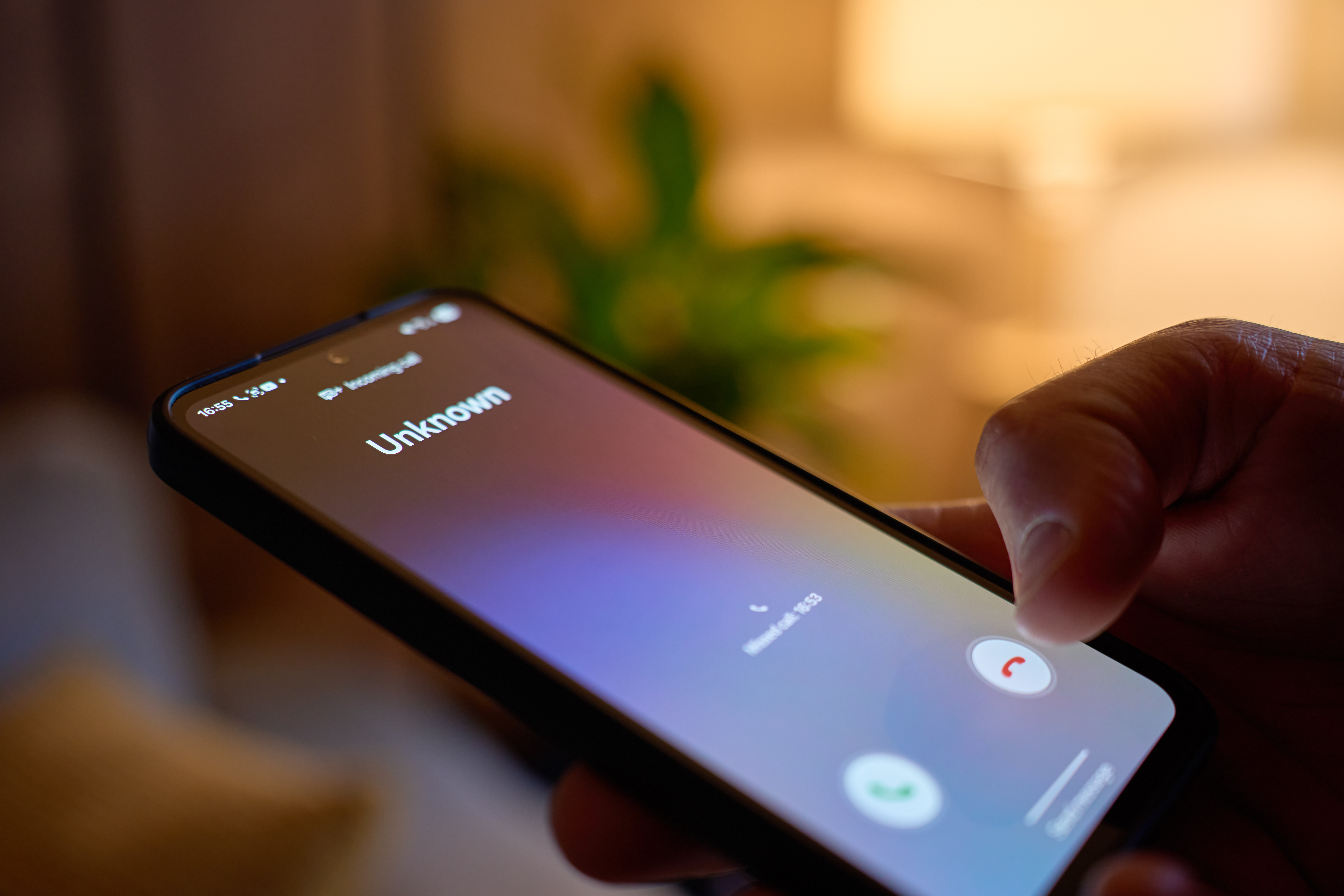 FCC tightens KYC rules for telecoms, closes loophole for banned foreign services
