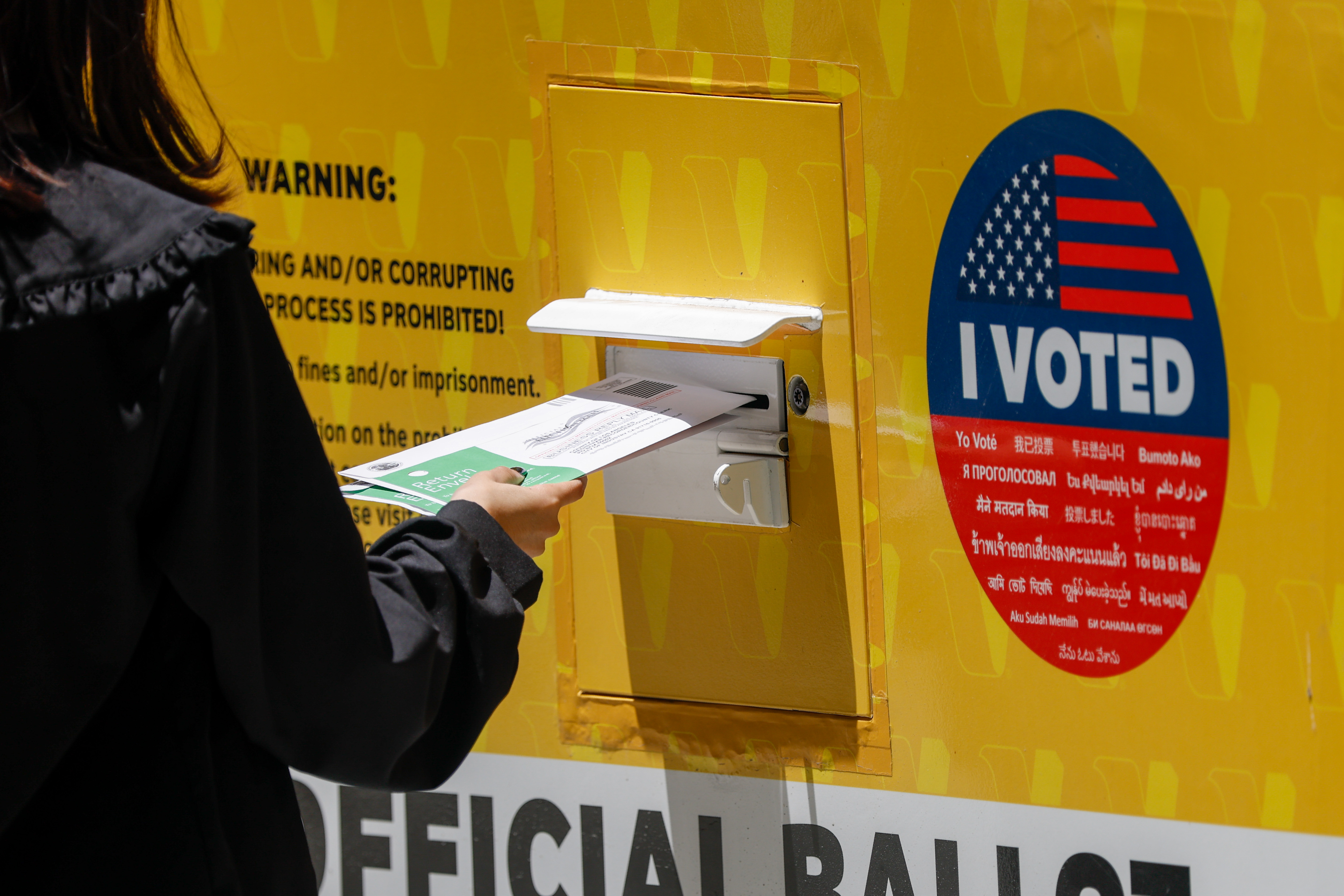 Supreme Court approves mail-in ballots that arrive after Election Day