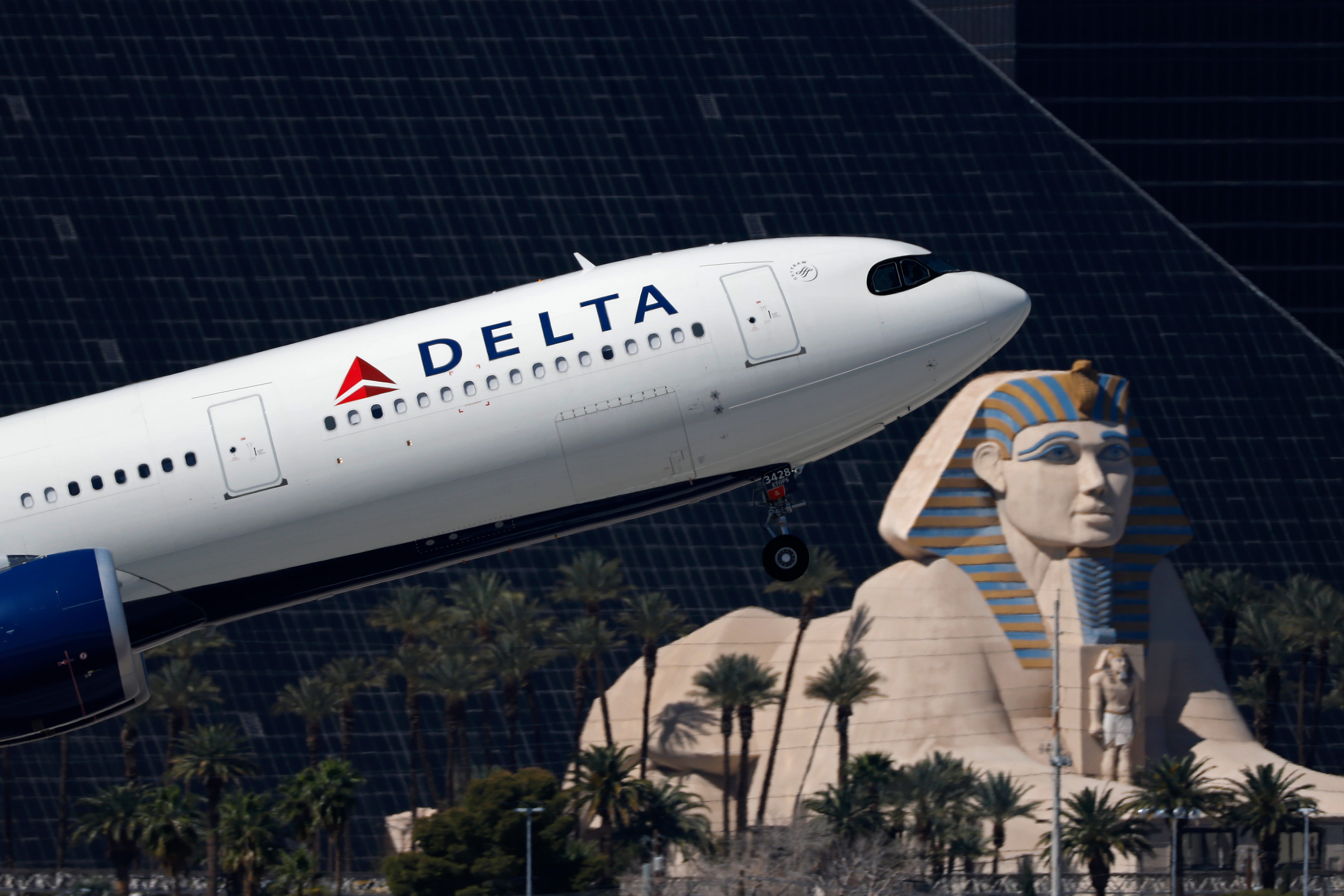 Delta investigates in-flight Wi-Fi spoofing on post-DEF CON flight from Las Vegas